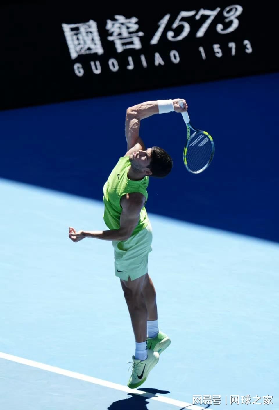 云开官网-阿卡晋级网友调侃打了场教学赛，一纪录追平博格公开赛年代第一