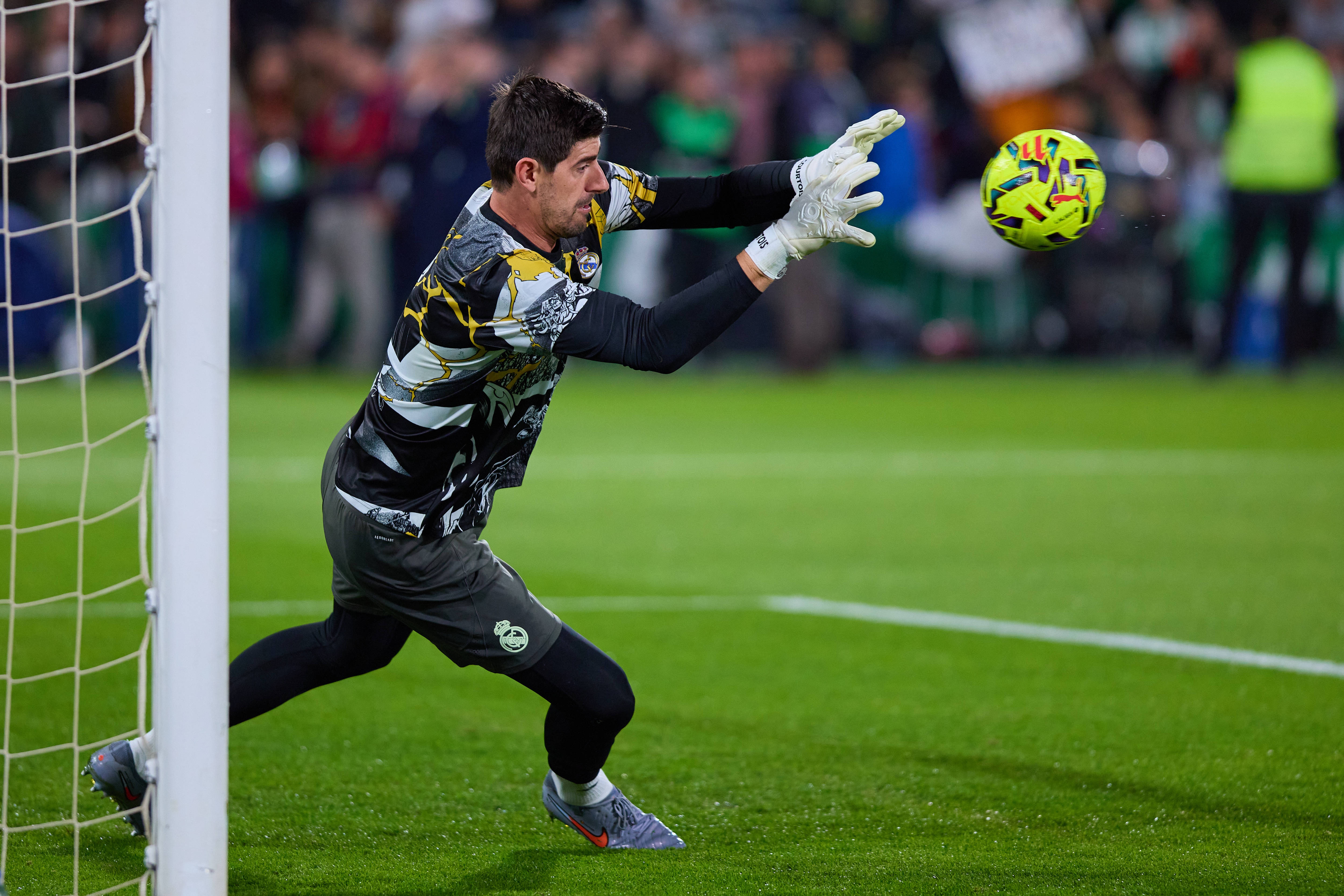 库尔图瓦取得西甲第150场零封，共出战332场比赛+零封场次超45%