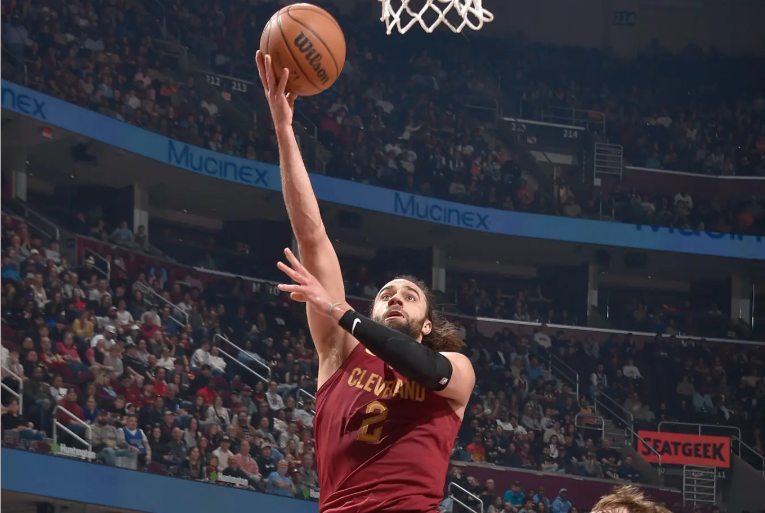 云开体育-惨败中的好消息！伤愈复出的骑士侧翼大将的状态看起来相当不错？